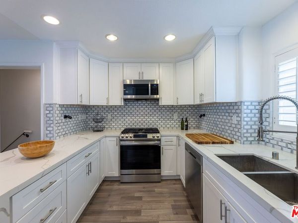 7301 W Manchester Avenue, Unit 106, Los Angeles, CA 90045