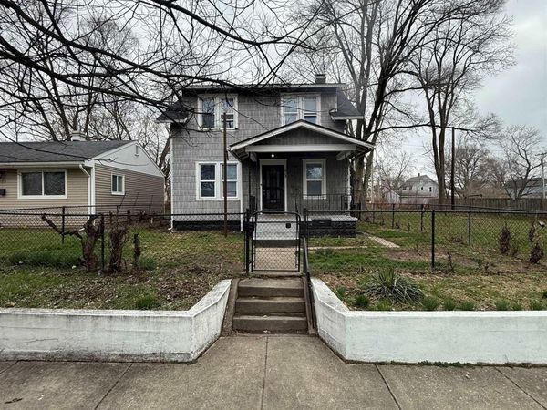 613 E Broadway Street, South Bend, IN 46601