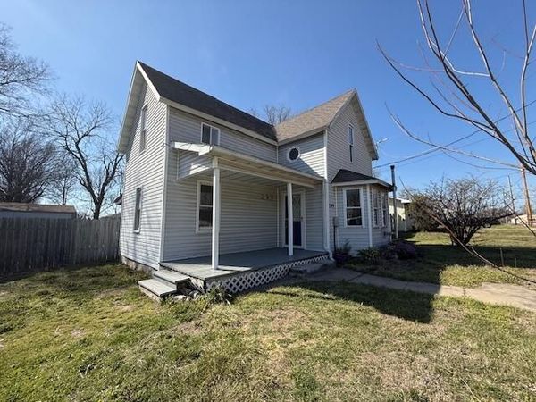 209 S Gilmore Avenue, Miller, MO 65707