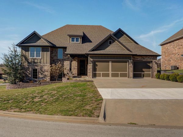 1301 S Amber Ridge Drive , Nixa, MO 65714