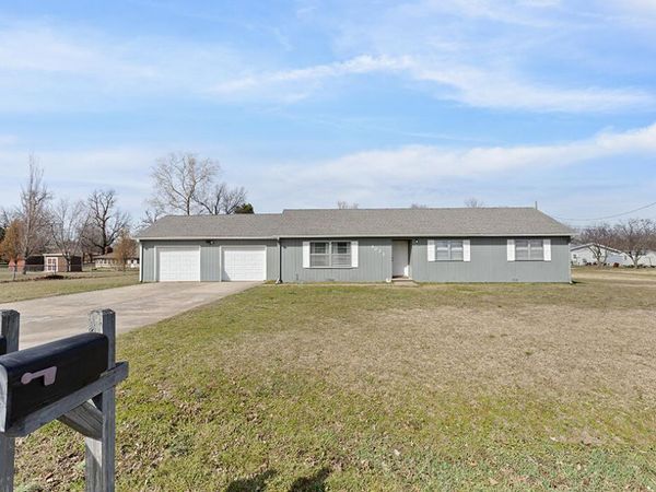 4021 E 15th Place, Joplin, MO 64801