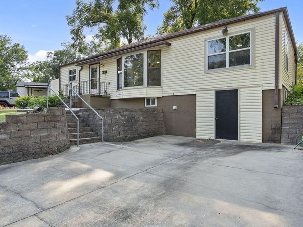 707 S 3rd Street , Branson, MO 65616