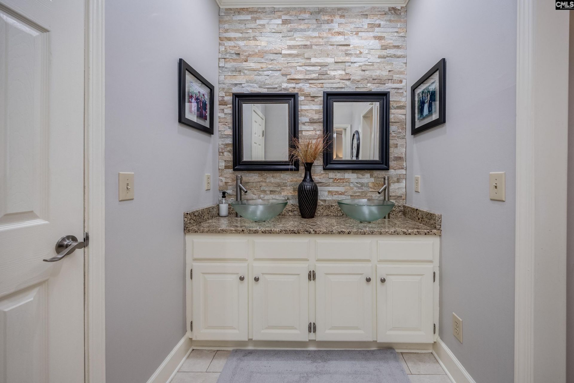 221 Bostwick Ridge Photo 31