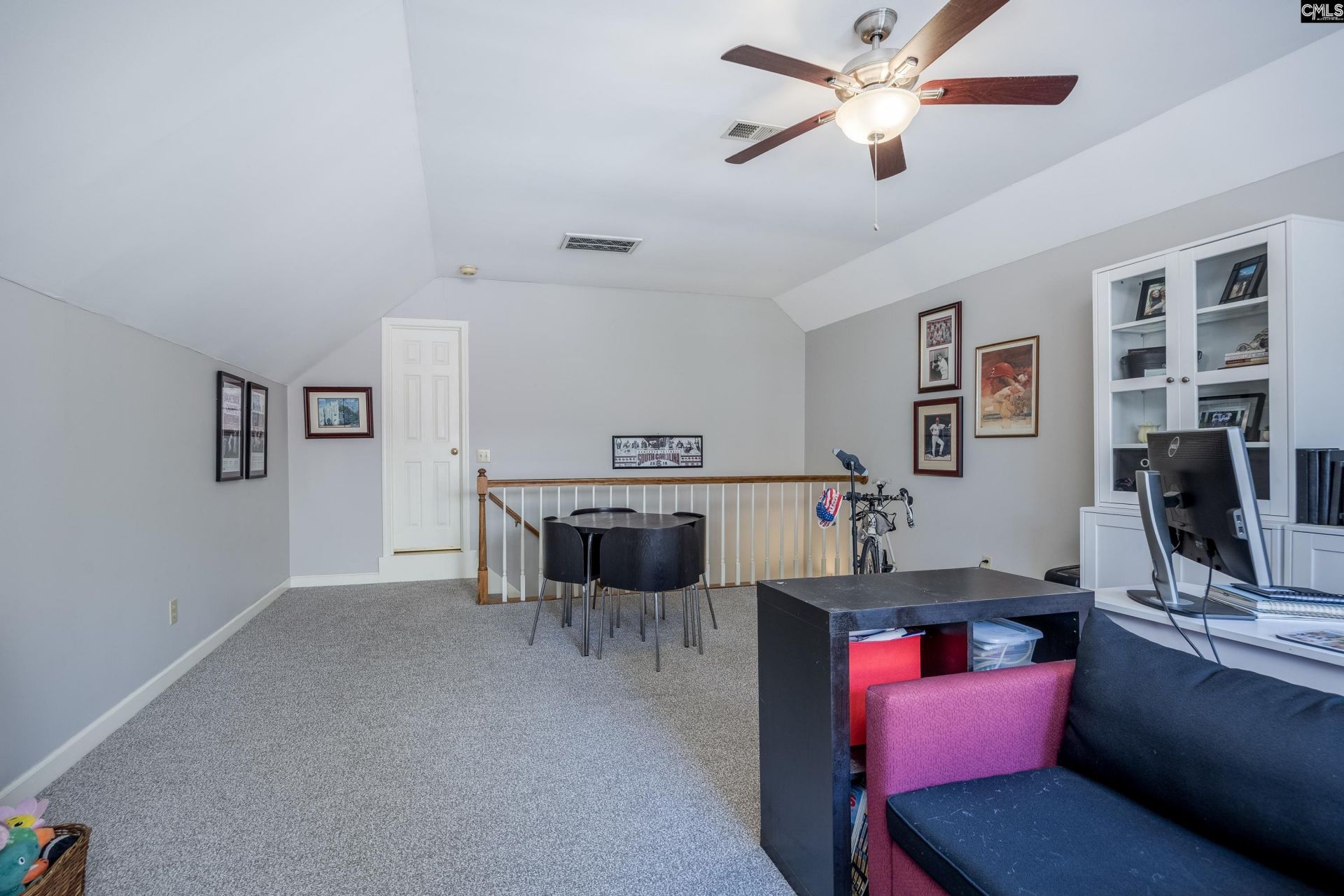 221 Bostwick Ridge Photo 42