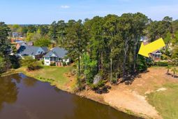 108 Oak Trace Court photo 4