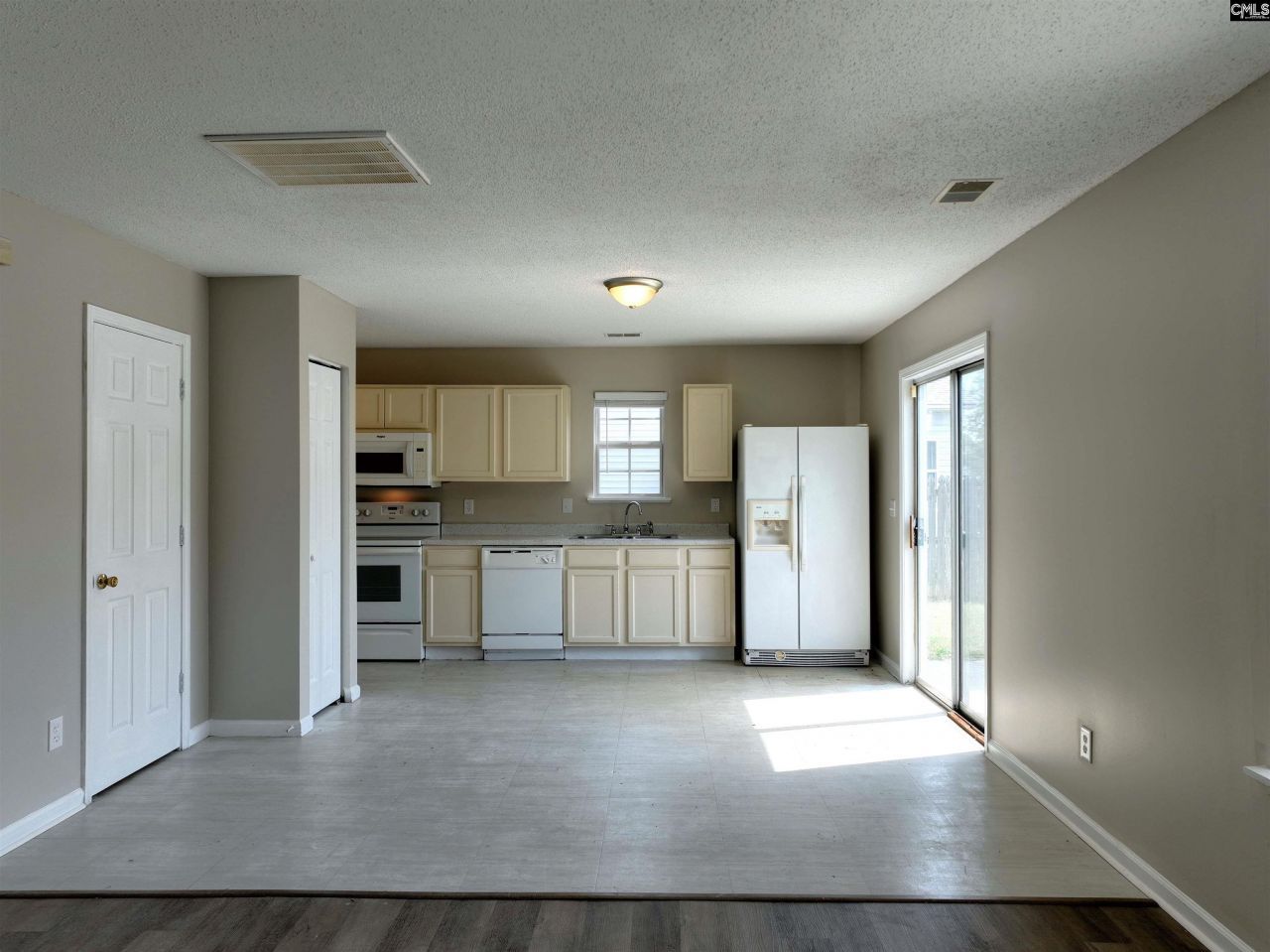 206 Rosebrook Drive Photo 16