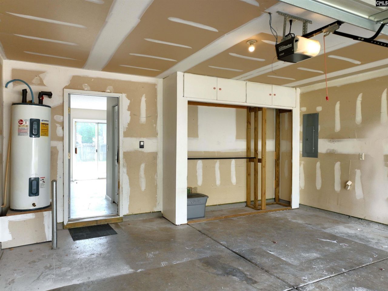 206 Rosebrook Drive Photo 9