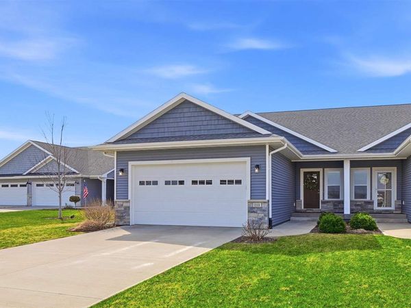 111 Ridgeway Dr, Tiffin, IA 52340