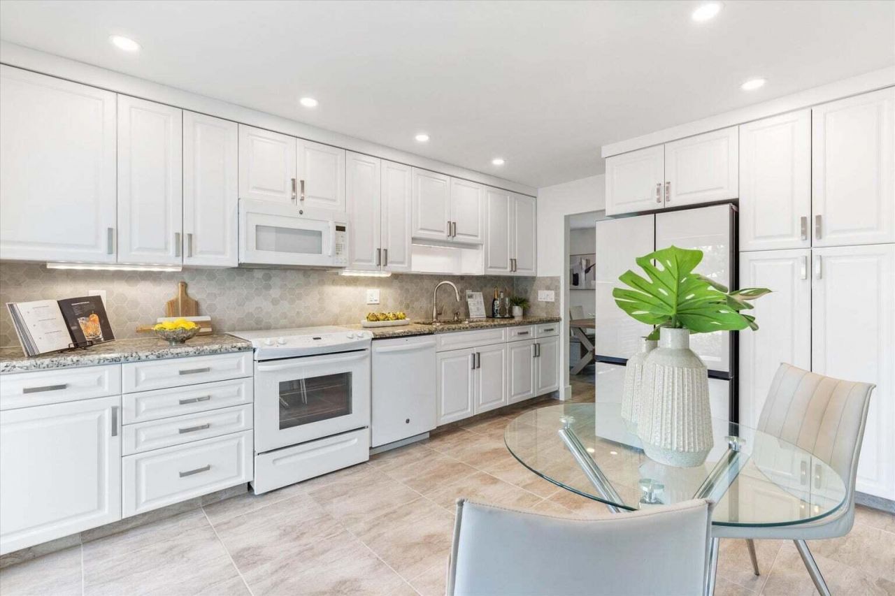 100 NW 18th Street, Delray Beach, FL 33444 Photo