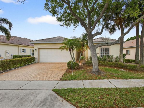 8600 Pine Cay, West Palm Beach, FL 33411