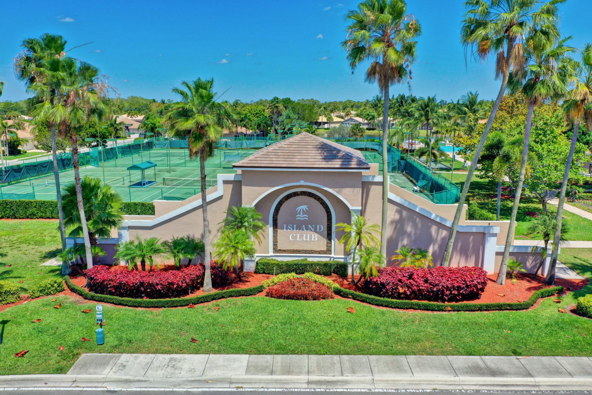 8600 Pine Cay, West Palm Beach, FL 33411 Photo