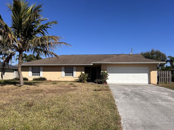 4381 SW Appleseed Road, Port St. Lucie, FL 34953