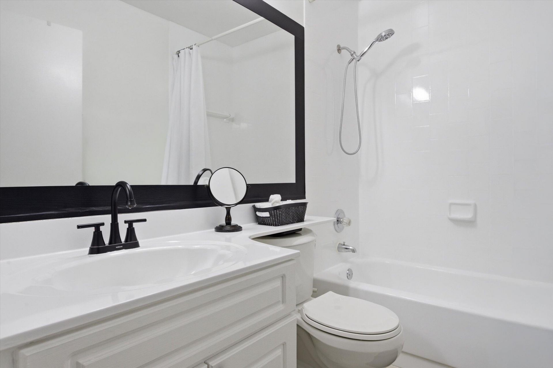 5465 W 27th Lane, Hialeah, FL 33016 Photo