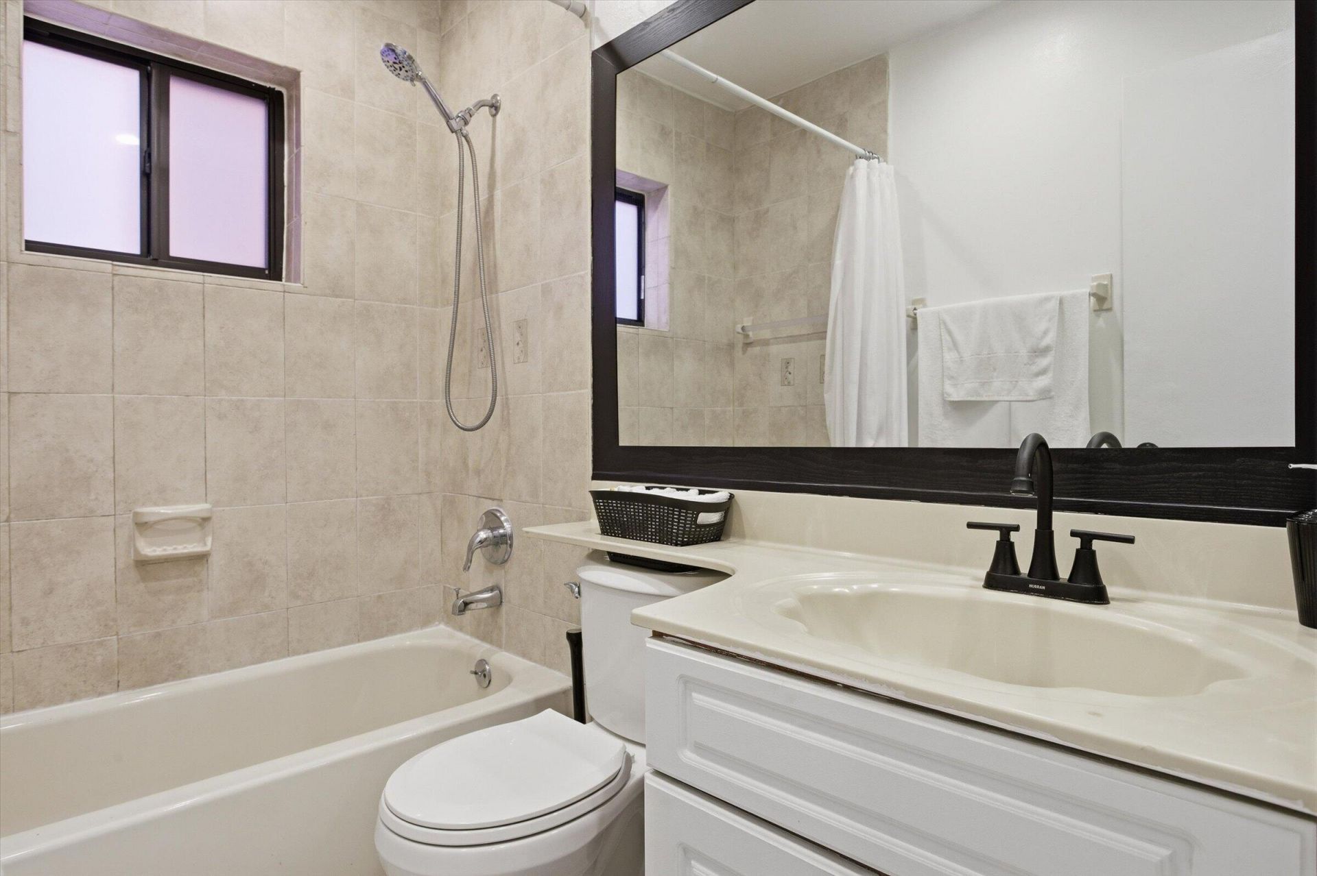 5465 W 27th Lane, Hialeah, FL 33016 Photo