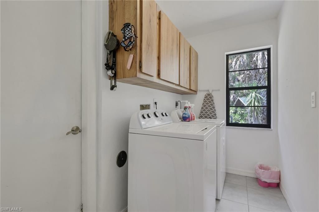 760 1st St Nw, Naples, FL 34120 Photo