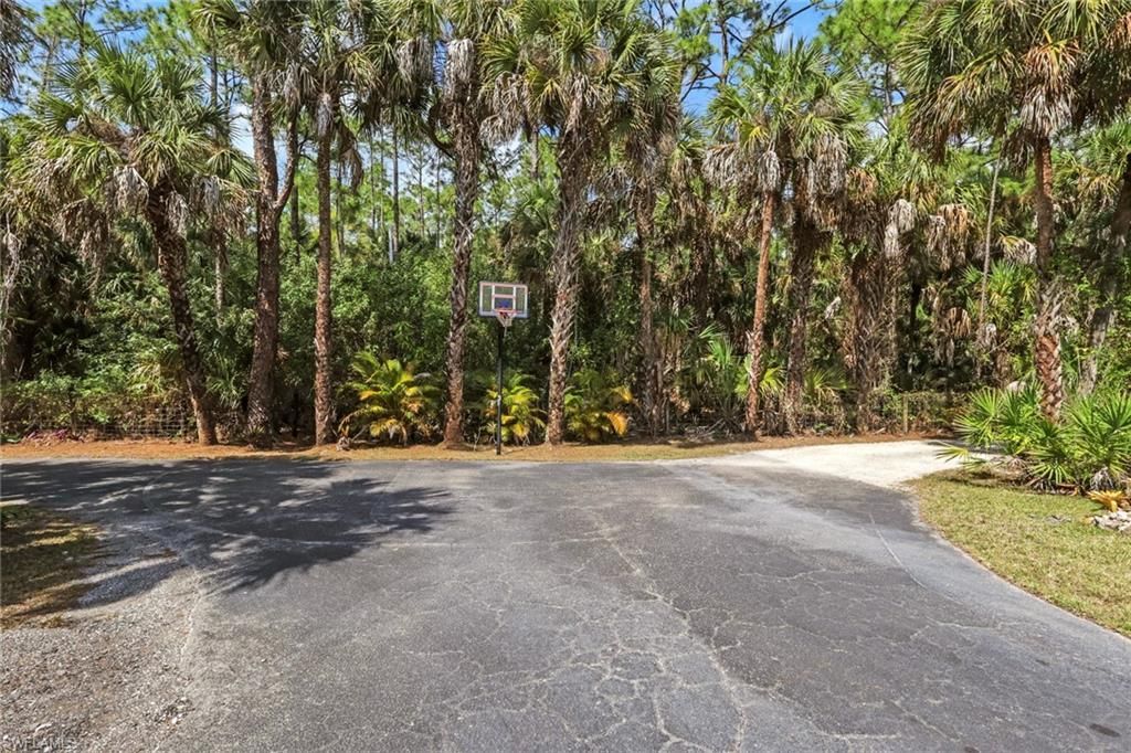 760 1st St Nw, Naples, FL 34120 Photo