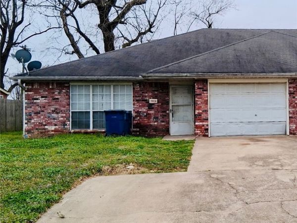 1403 Camellia Drive, Unit A, Bentonville, AR 72712