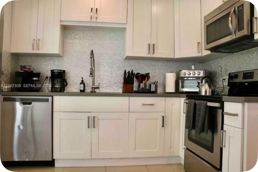 601 NW 116th St , Miami, FL 33168 Photo