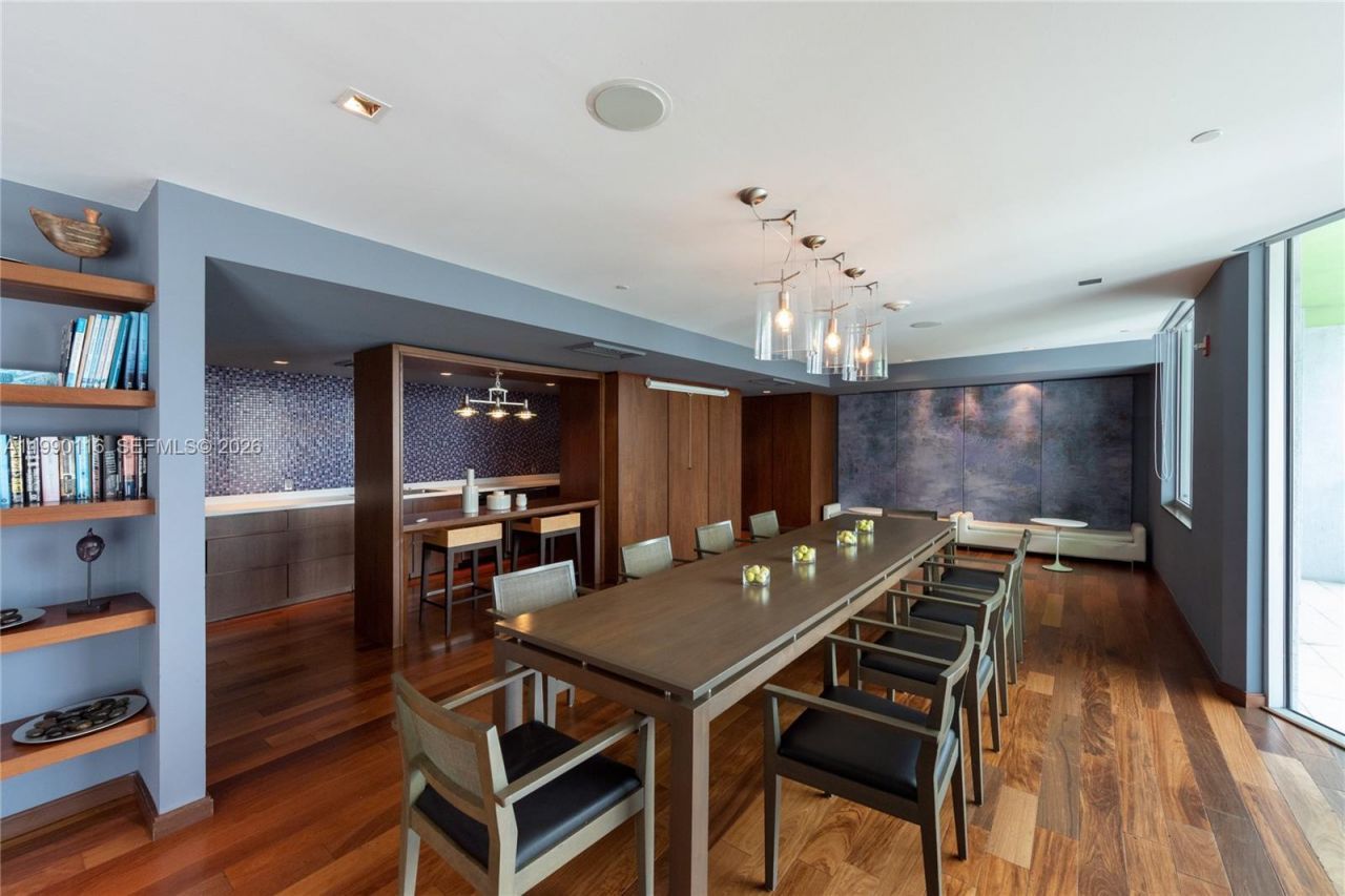 335 S Biscayne Blvd , Unit 2512, Miami, FL 33131 Photo