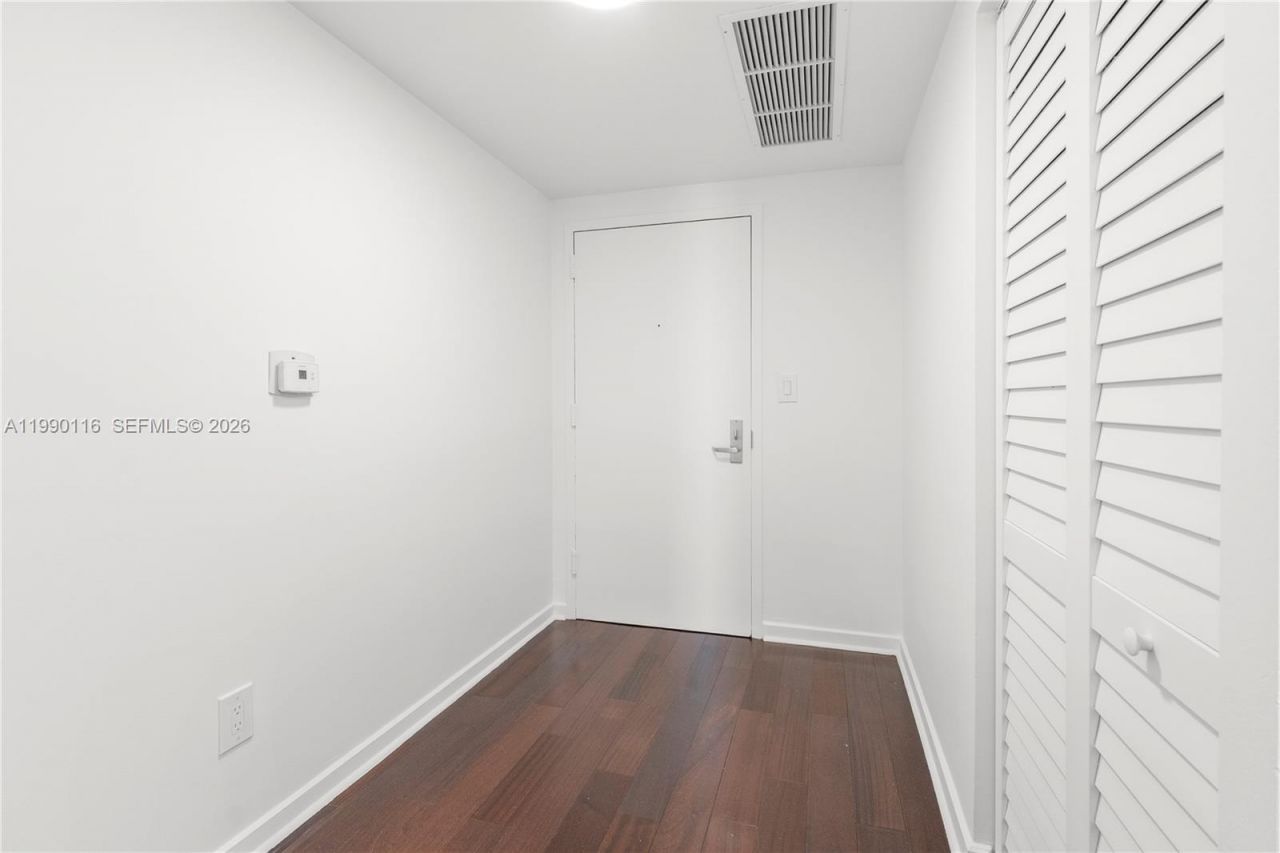 335 S Biscayne Blvd, Unit 2512, Miami, FL 33131 Photo