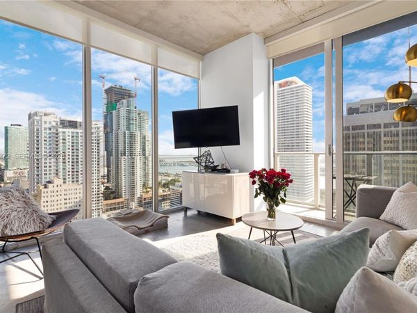 151 SE 1st St, Unit 2802, Miami, FL 33131
