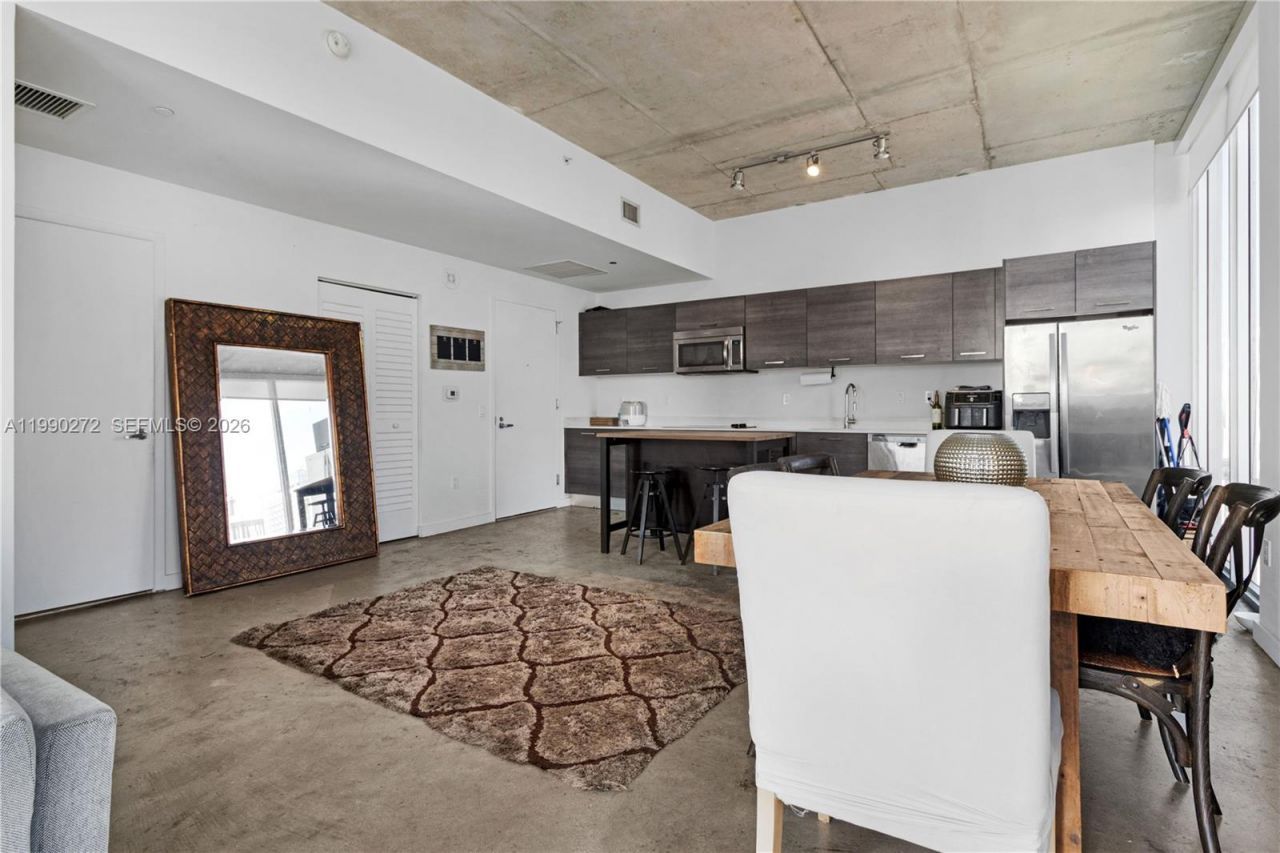 151 SE 1st St, Unit 2802, Miami, FL 33131 Photo