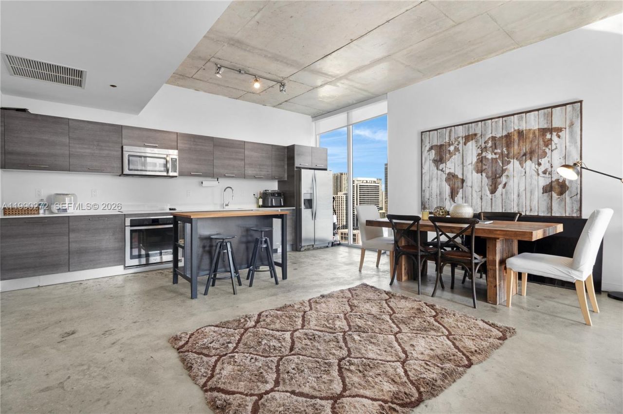 151 SE 1st St, Unit 2802, Miami, FL 33131 Photo