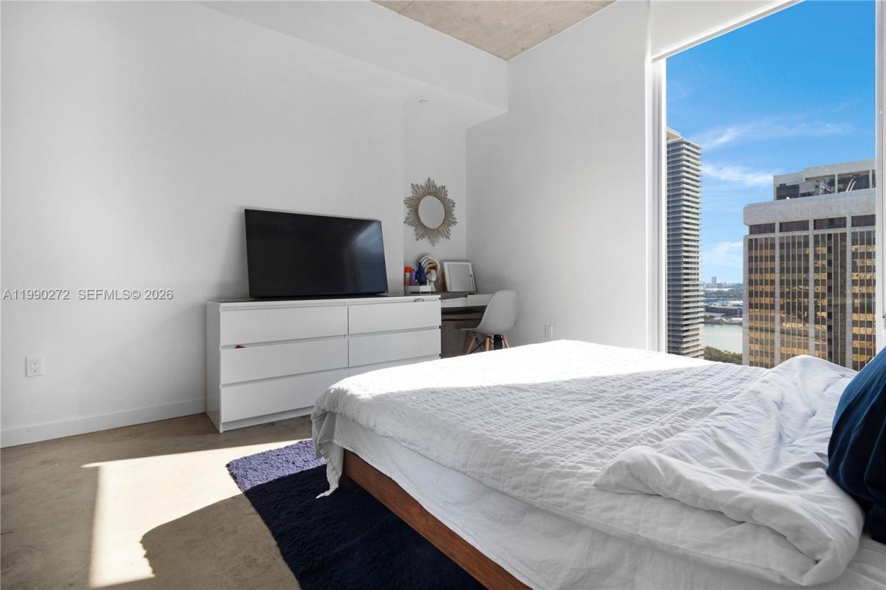 151 SE 1st St, Unit 2802, Miami, FL 33131 Photo