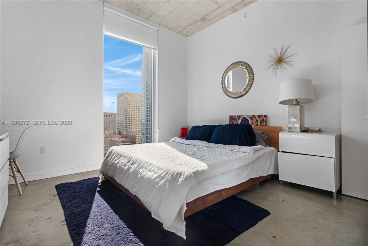 151 SE 1st St, Unit 2802, Miami, FL 33131 Photo