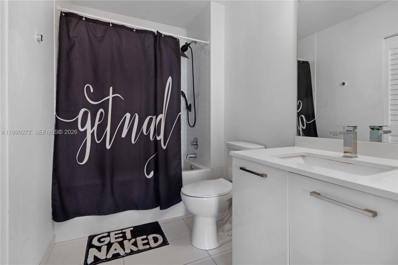 151 SE 1st St, Unit 2802, Miami, FL 33131 Photo