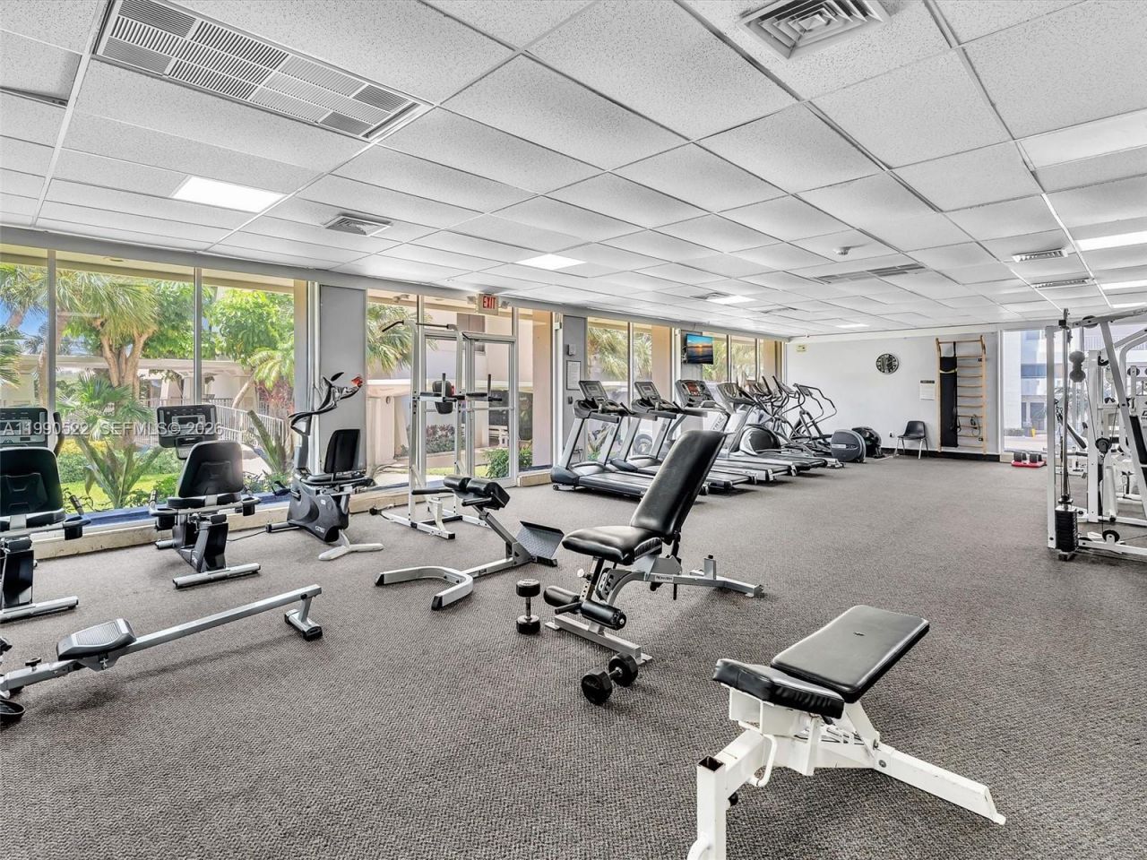 300 Bayview Dr , Unit 902, Sunny Isles Beach, FL 33160 Photo