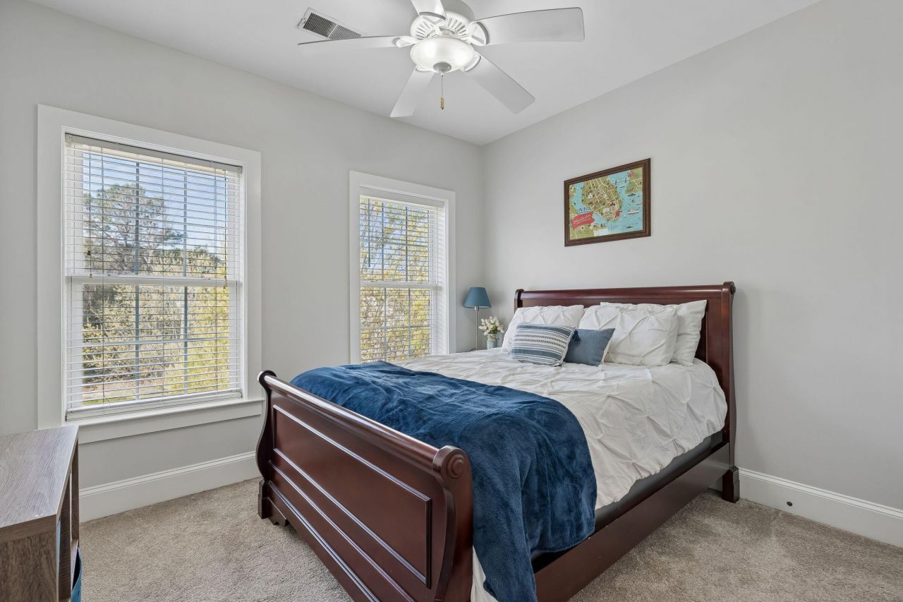 241 Etiwan Pointe Drive Photo 33