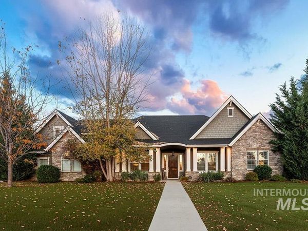 1102 N Lionbridge Ave, Eagle, ID 83616