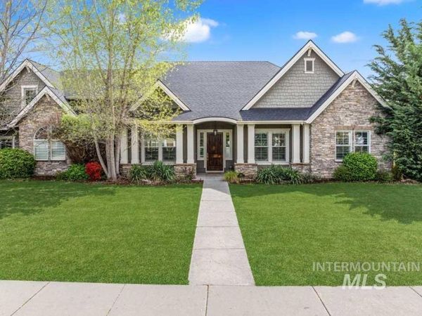 1102 N Lionbridge Ave, Eagle, ID 83616