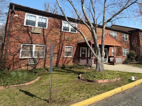 914 GARNET DRIVE , BURLINGTON, NJ 08016