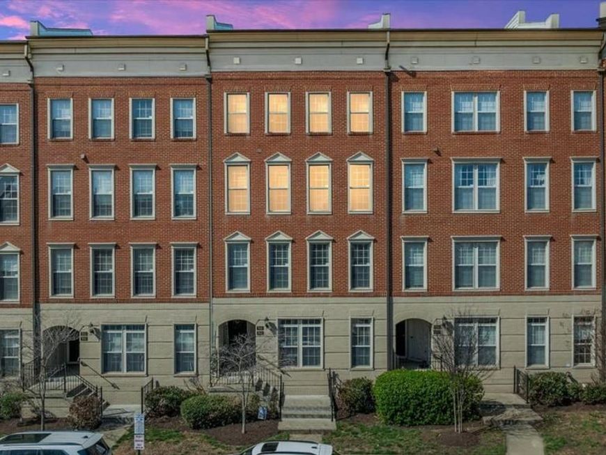 7828 Cedar Branch Drive, Gainesville, VA 20155 Main Photo