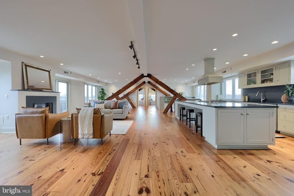 336 E N CHRISTIAN STREET , LANCASTER, PA 17602