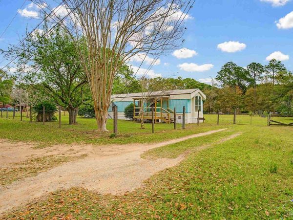 7216 Helms Rd, Pensacola, FL 32526