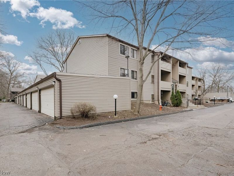 1680 Cedarwood Drive, Unit 343, Westlake, OH 44145 Photo 2