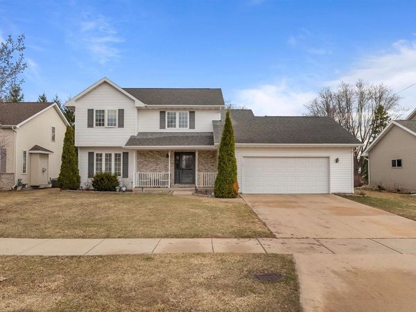 200 FOX FIRE DRIVE, Oshkosh, WI 54904