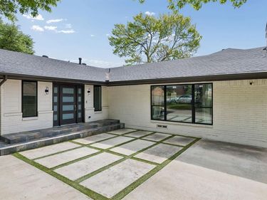 13726 Peyton Drive, Dallas, TX 75240