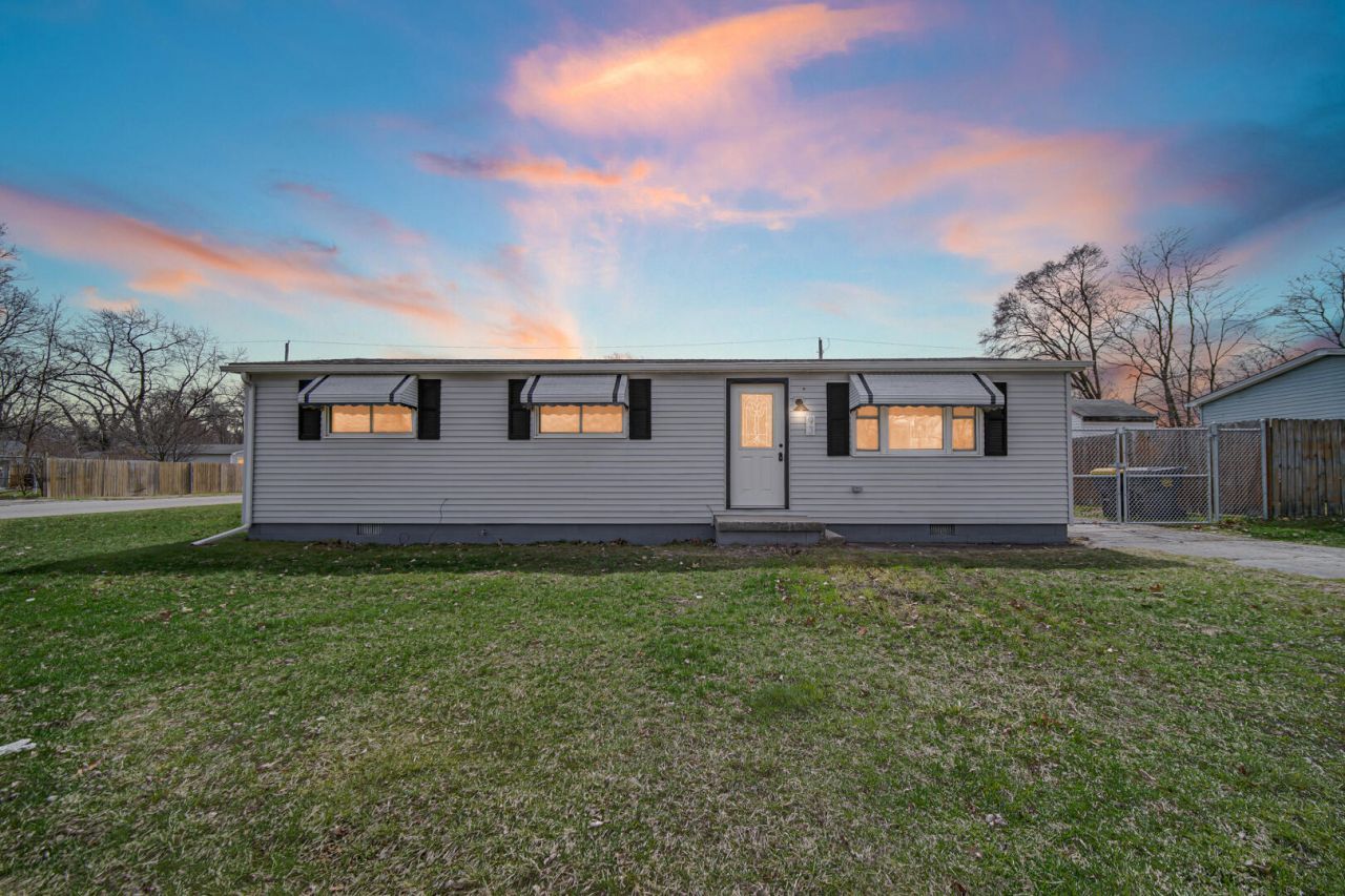 93 Lincoln Avenue, Hobart, IN 46342 Main Photo