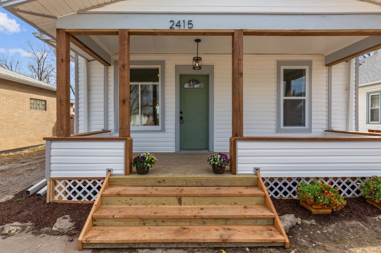 2415 Avenue F, Council Bluffs, IA 51501 Main Photo