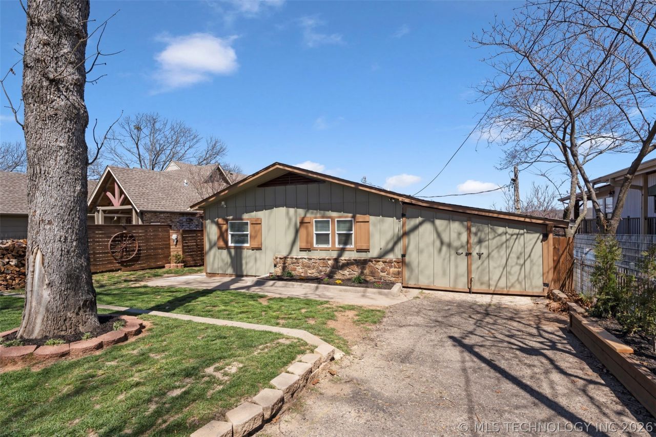 360 Lakeview Drive, Eucha, OK 74342 Main Photo