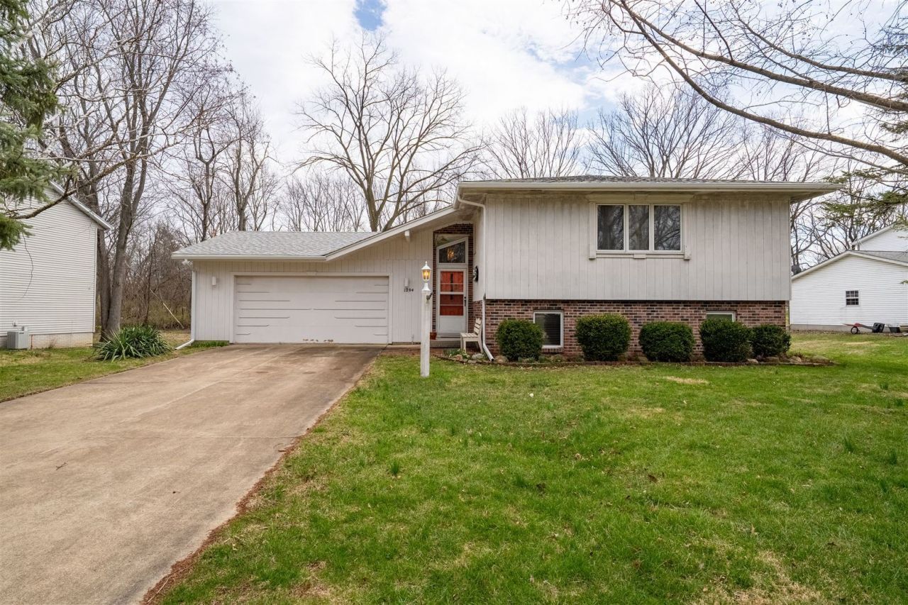 1204 Timber Ridge Court, Normal, IL 61761 Main Photo