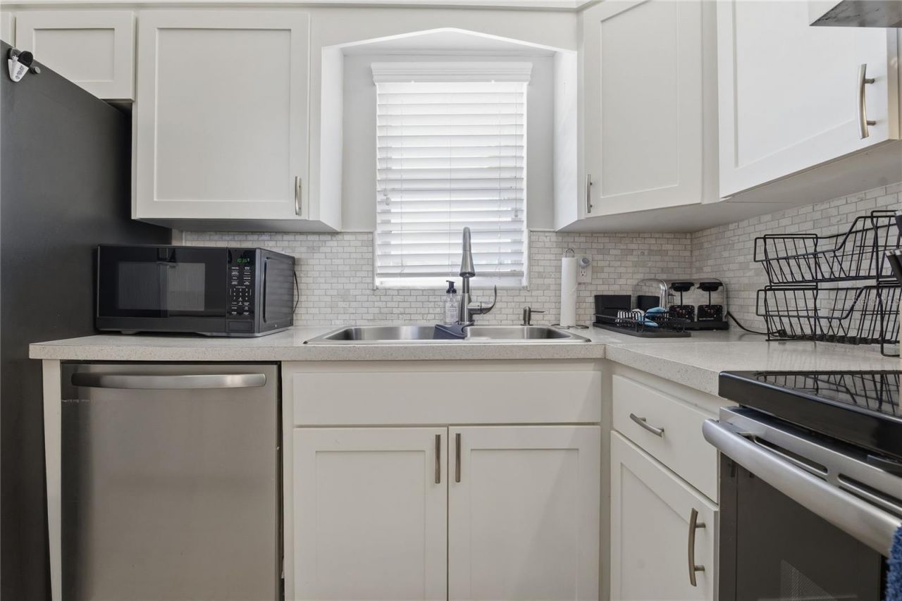 7540 Bay Island Drive S, Unit 251, South Pasadena, FL 33707 Photo