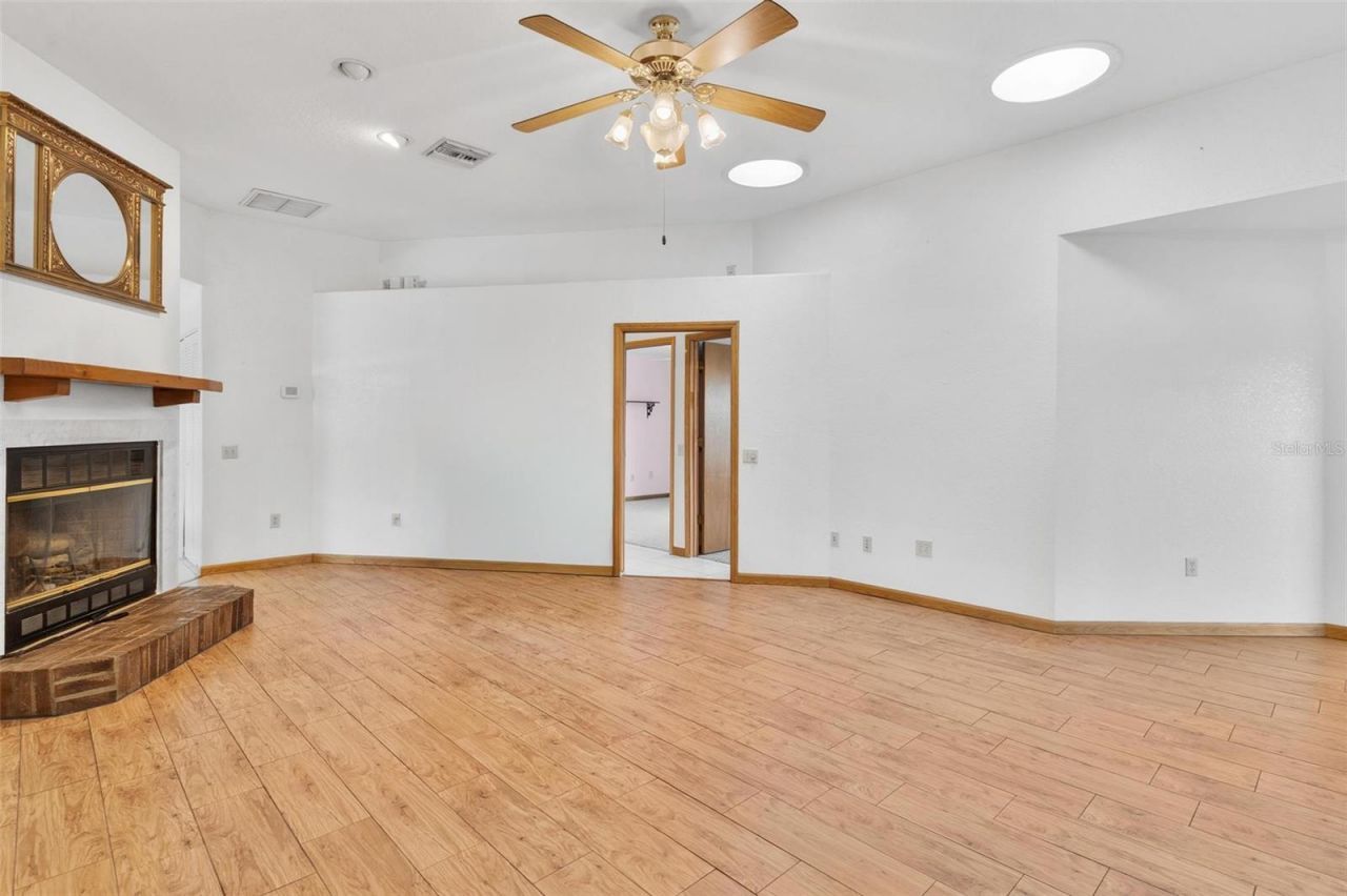 12130 Nest Court , Grand Island, FL 32735 Photo