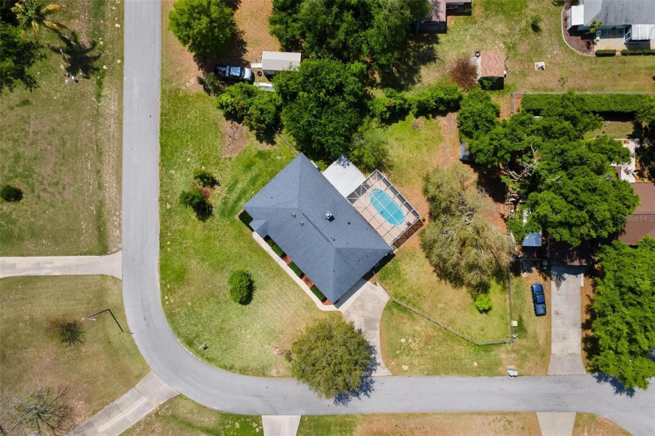 12130 Nest Court , Grand Island, FL 32735 Photo