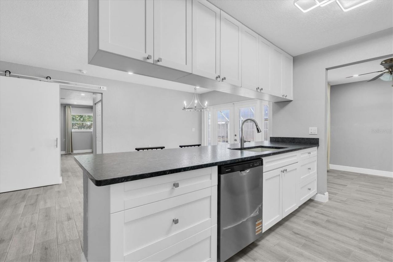 5619 Denver Street Ne, Saint Petersburg, FL 33703 Photo