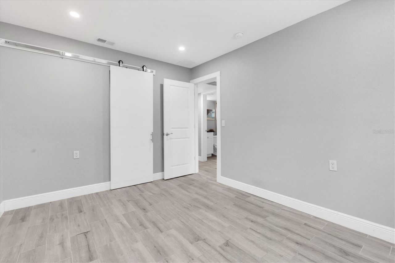 5619 Denver Street Ne, Saint Petersburg, FL 33703 Photo